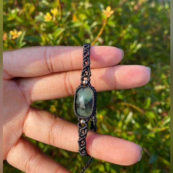 Jewelry - Emerald Macrame Bracelet
